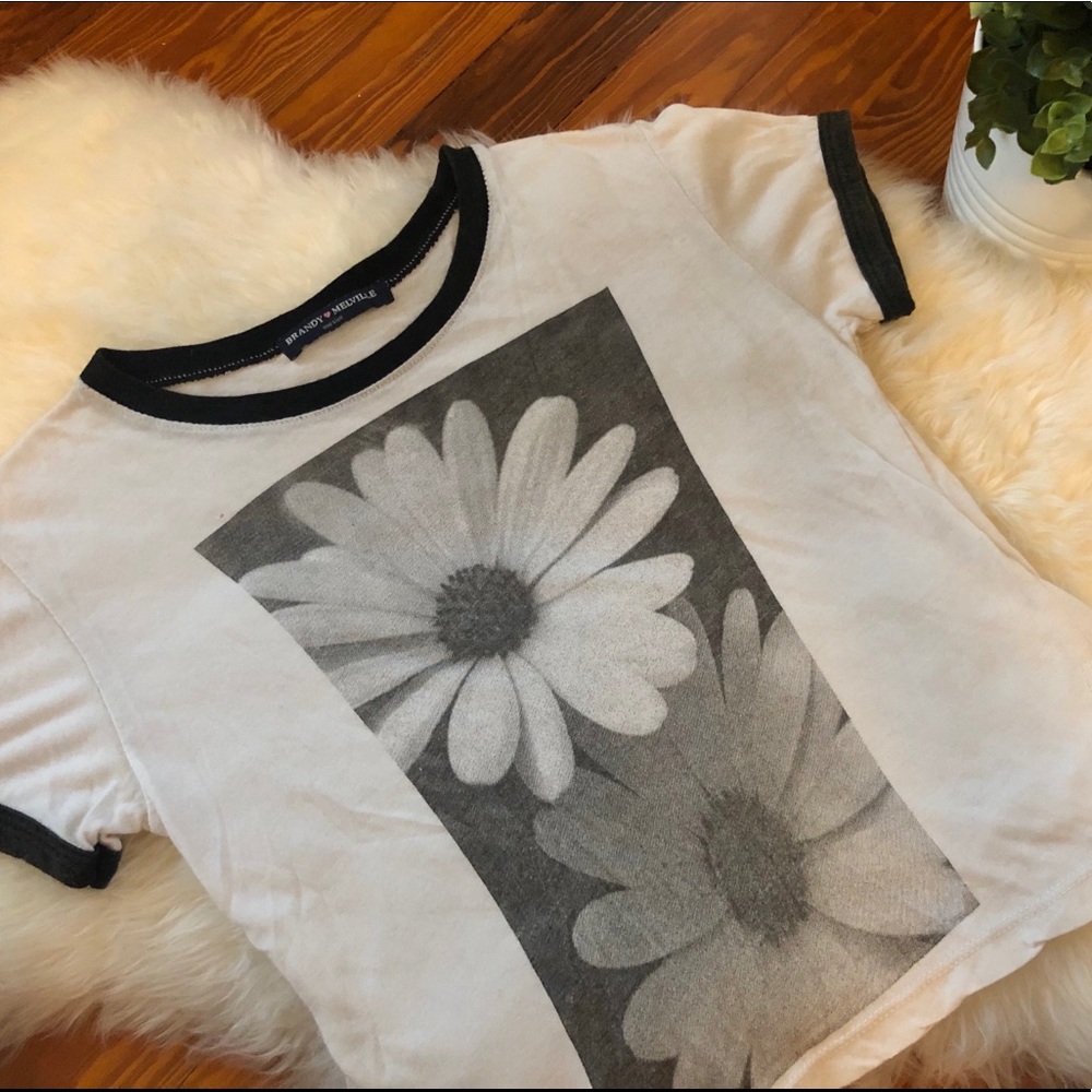 Brandy Melville Daisy Graphic Cropped Ringer Tee - Picture 2 of 6